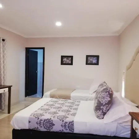 Galeria La Trinidad Hotel 3*