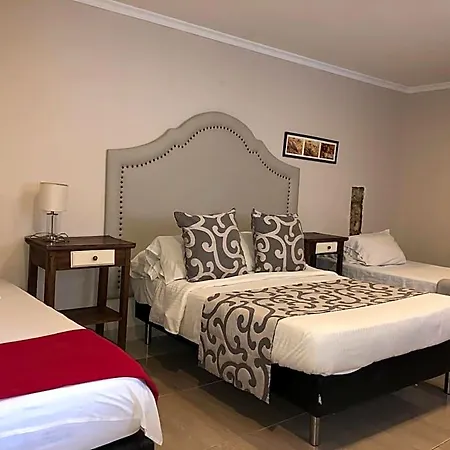 Galeria La Trinidad Hotel