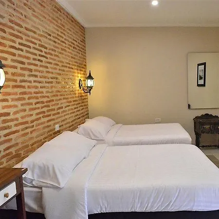 Galeria La Trinidad 3*